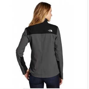 The North Face Women's Small Castle Rock Softshell Zip-Up Embroidered Jacket